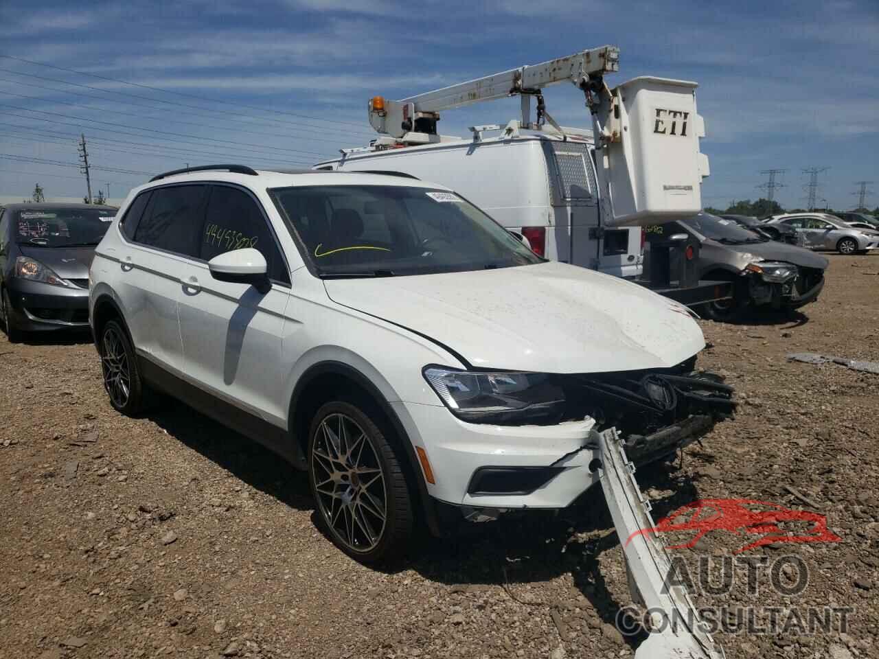 VOLKSWAGEN TIGUAN 2018 - 3VV2B7AX2JM060756