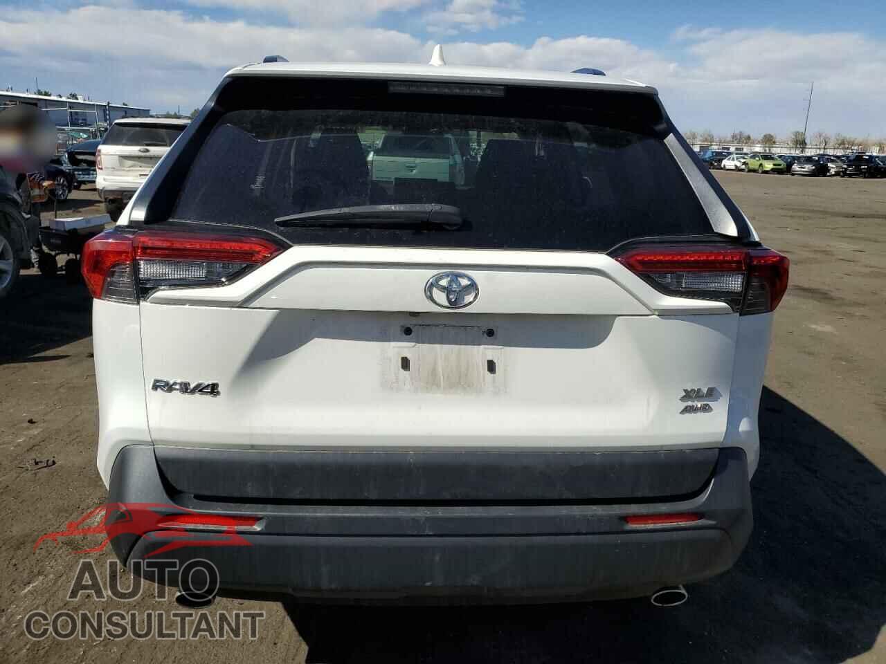 TOYOTA RAV4 2020 - JTMP1RFV6LD048313