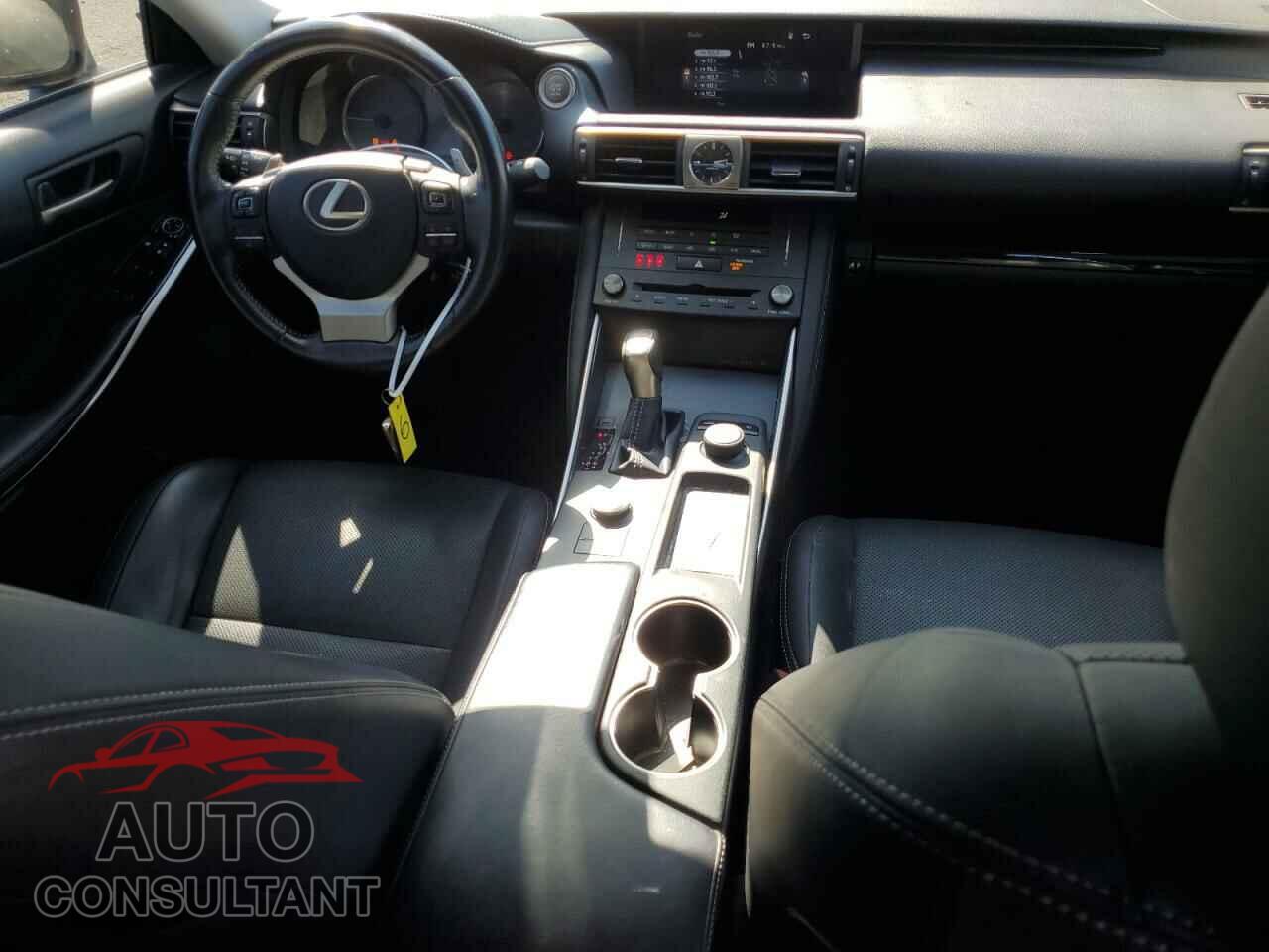 LEXUS IS 2020 - JTHAA1D21L5102870