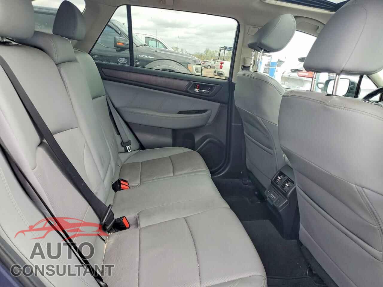 SUBARU OUTBACK 2018 - 4S4BSANC7J3248043