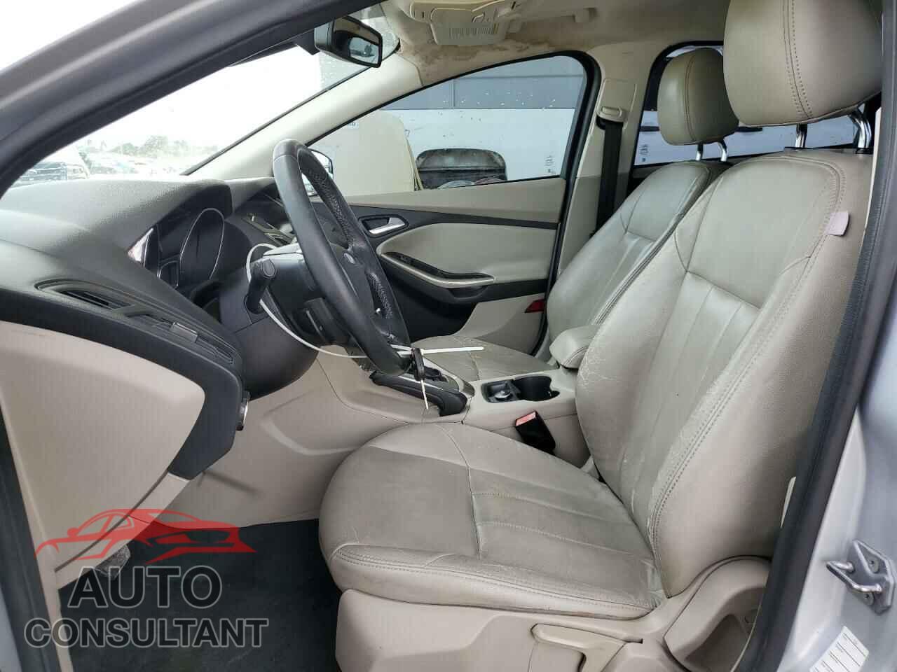 FORD FOCUS 2012 - 1FAHP3H26CL368195