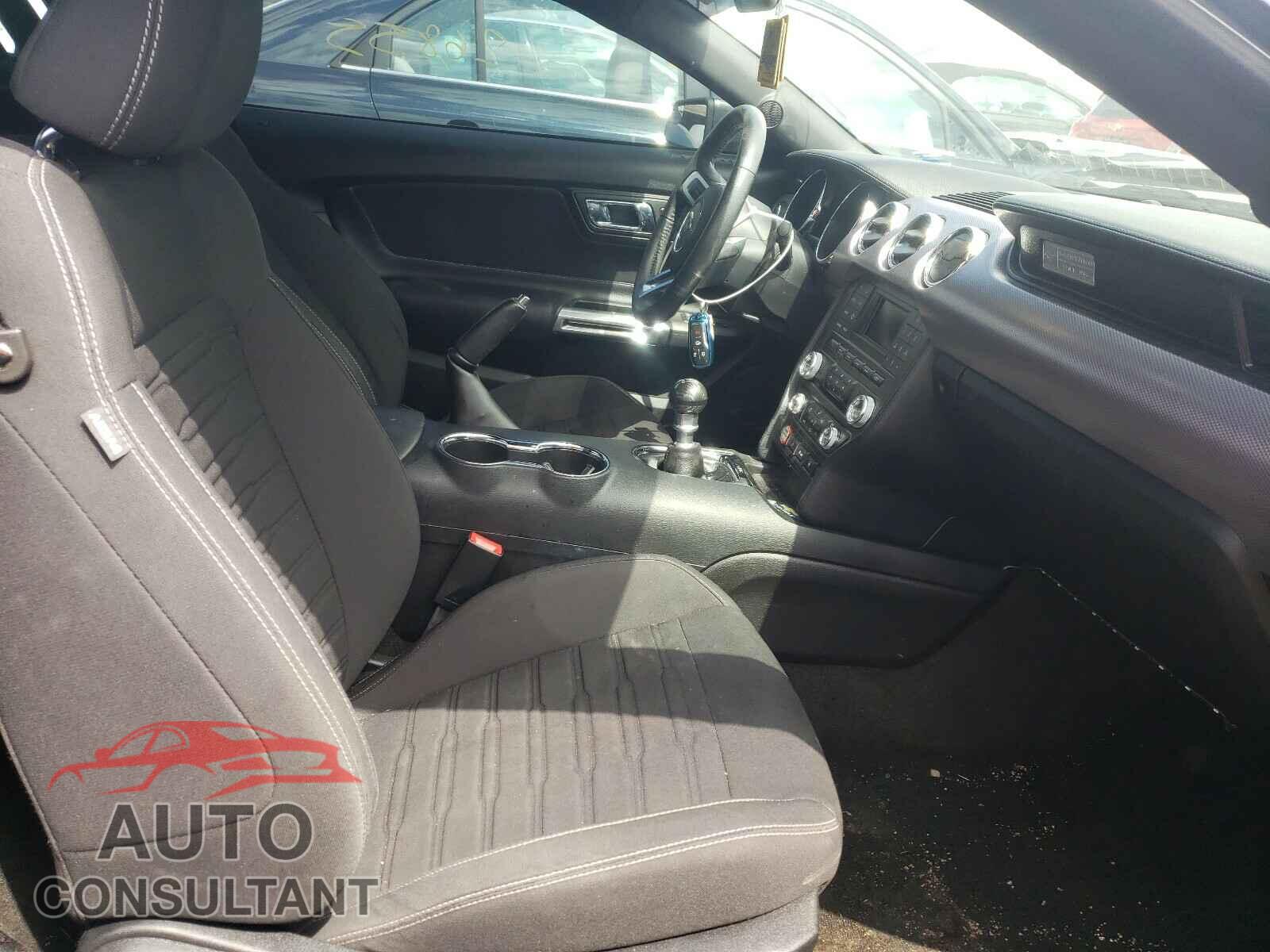 FORD MUSTANG 2017 - 1FA6P8CF6H5305060