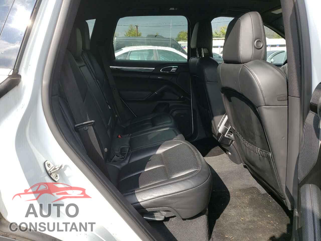 PORSCHE CAYENNE 2016 - WP1AA2A21GLA05289