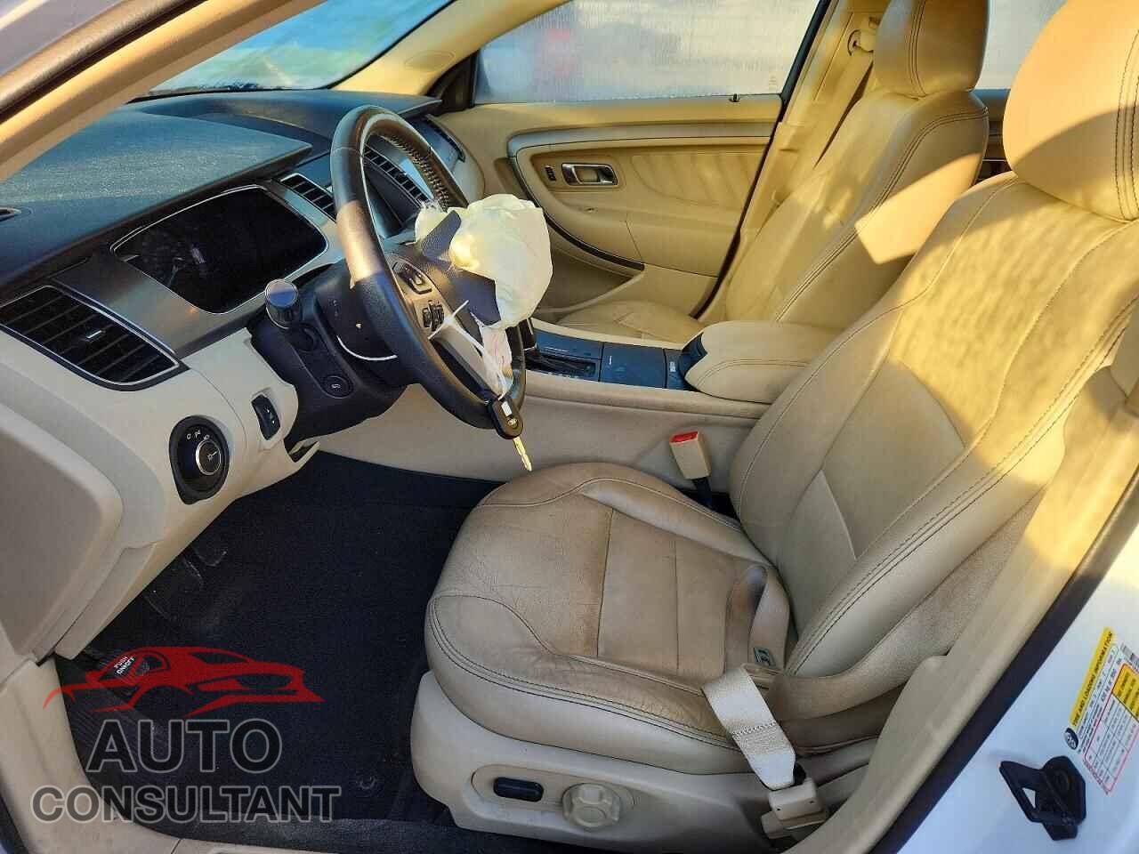 FORD TAURUS 2014 - 1FAHP2E82EG116667
