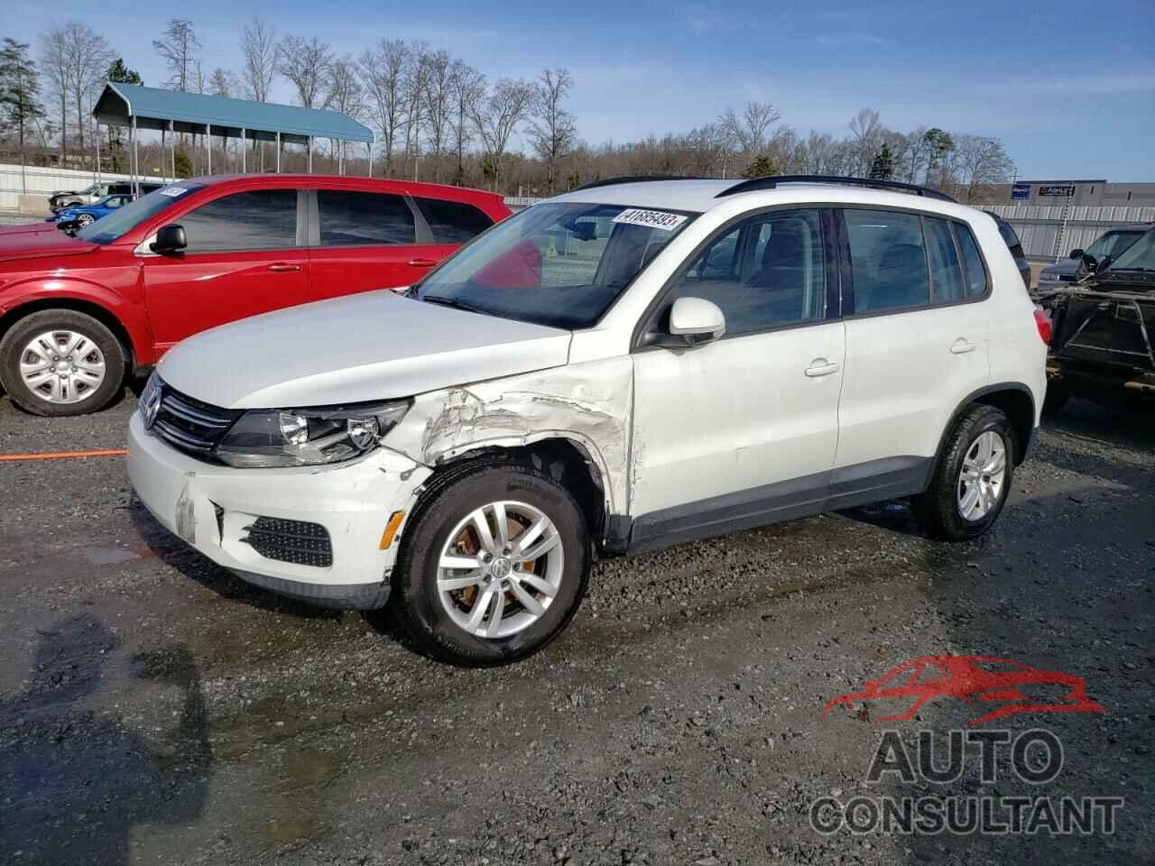 VOLKSWAGEN TIGUAN 2017 - WVGAV7AX0HK028337