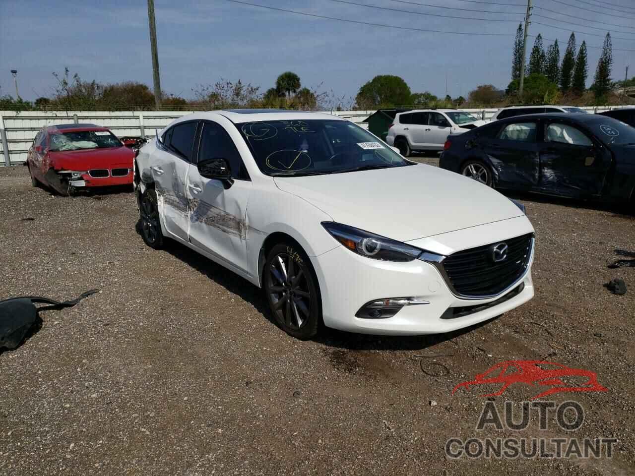 MAZDA 3 2018 - 3MZBN1W35JM190407