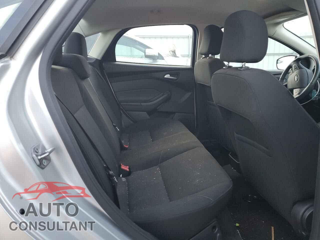 FORD FOCUS 2015 - 1FADP3F2XFL306322