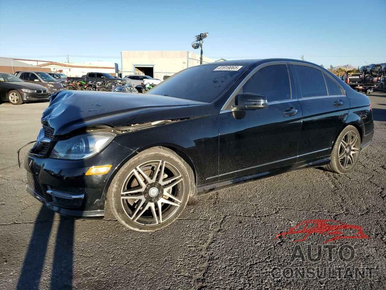 MERCEDES-BENZ C-CLASS 2014 - WDDGF4HB2EG226412