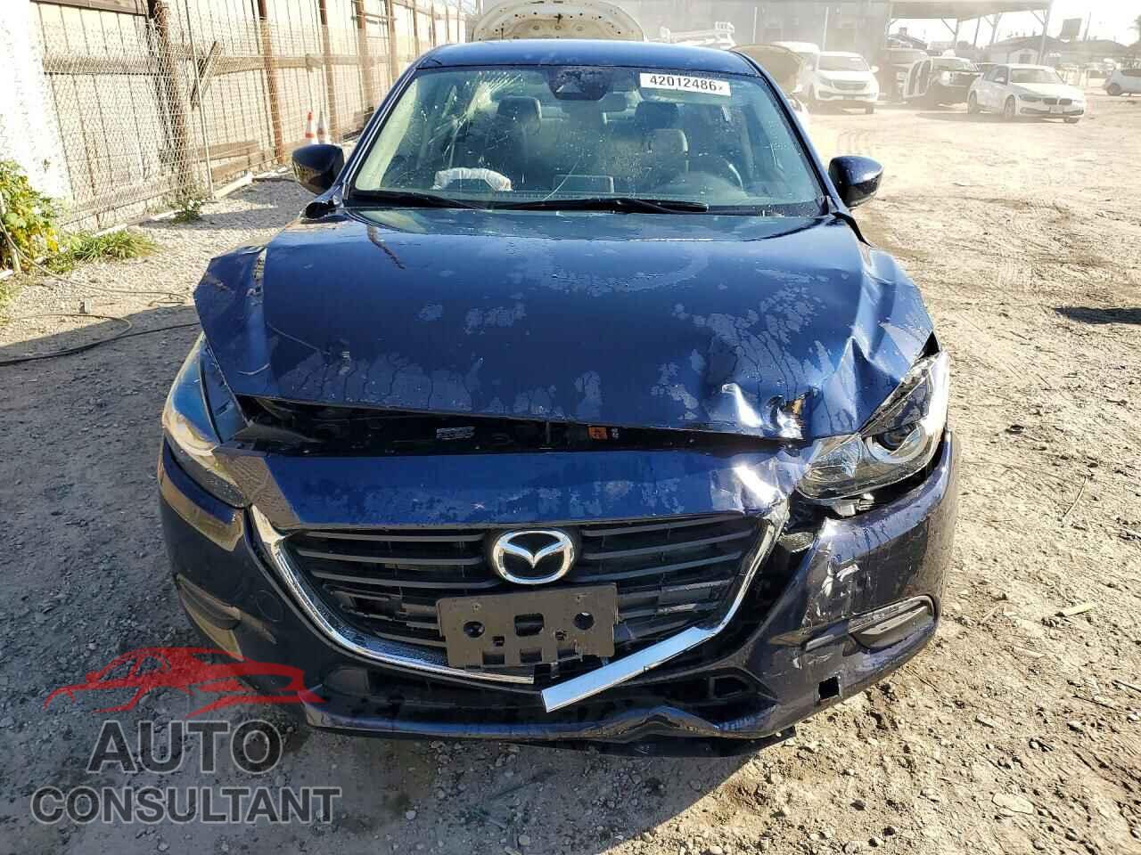 MAZDA 3 2018 - 3MZBN1V37JM168376