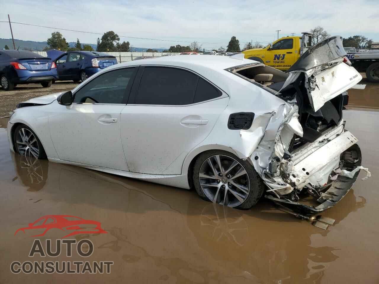 LEXUS IS 2019 - JTHBA1D26K5087401