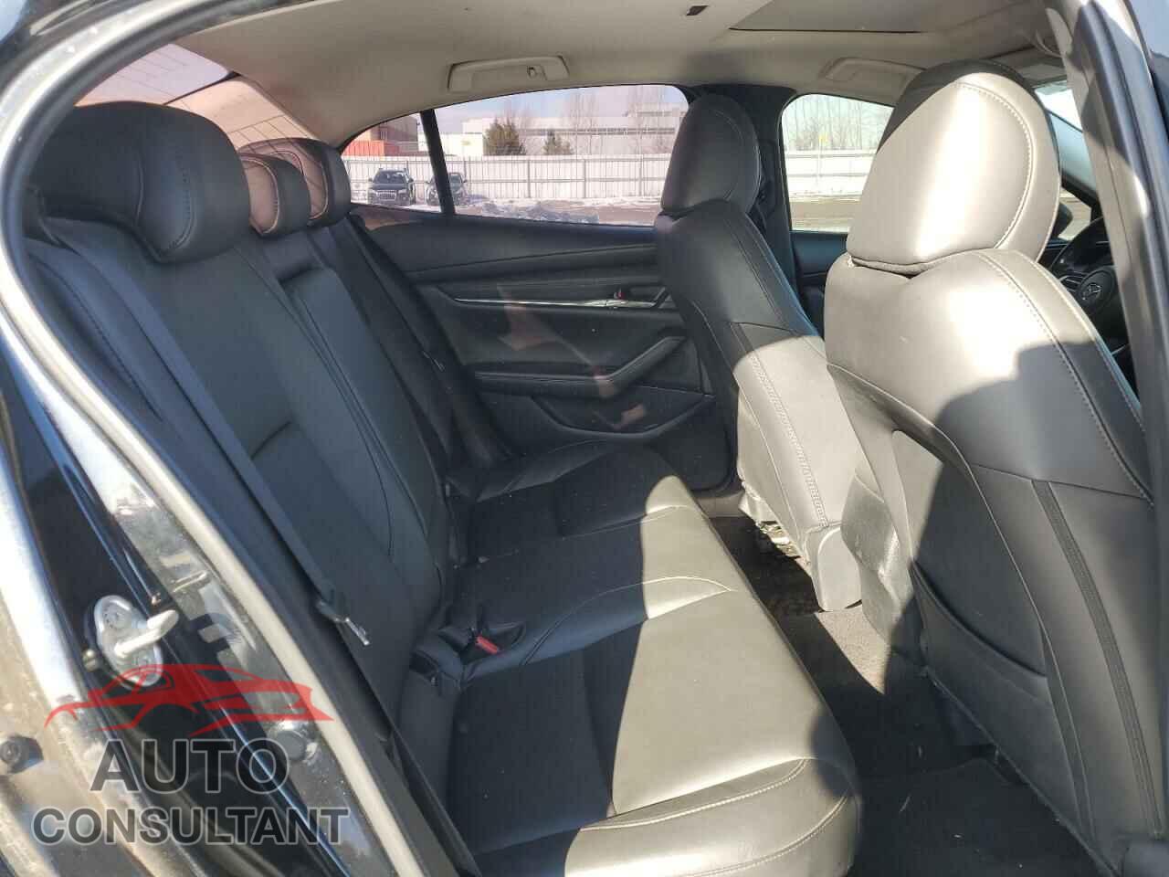 MAZDA 3 2019 - 3MZBPACL1KM114666