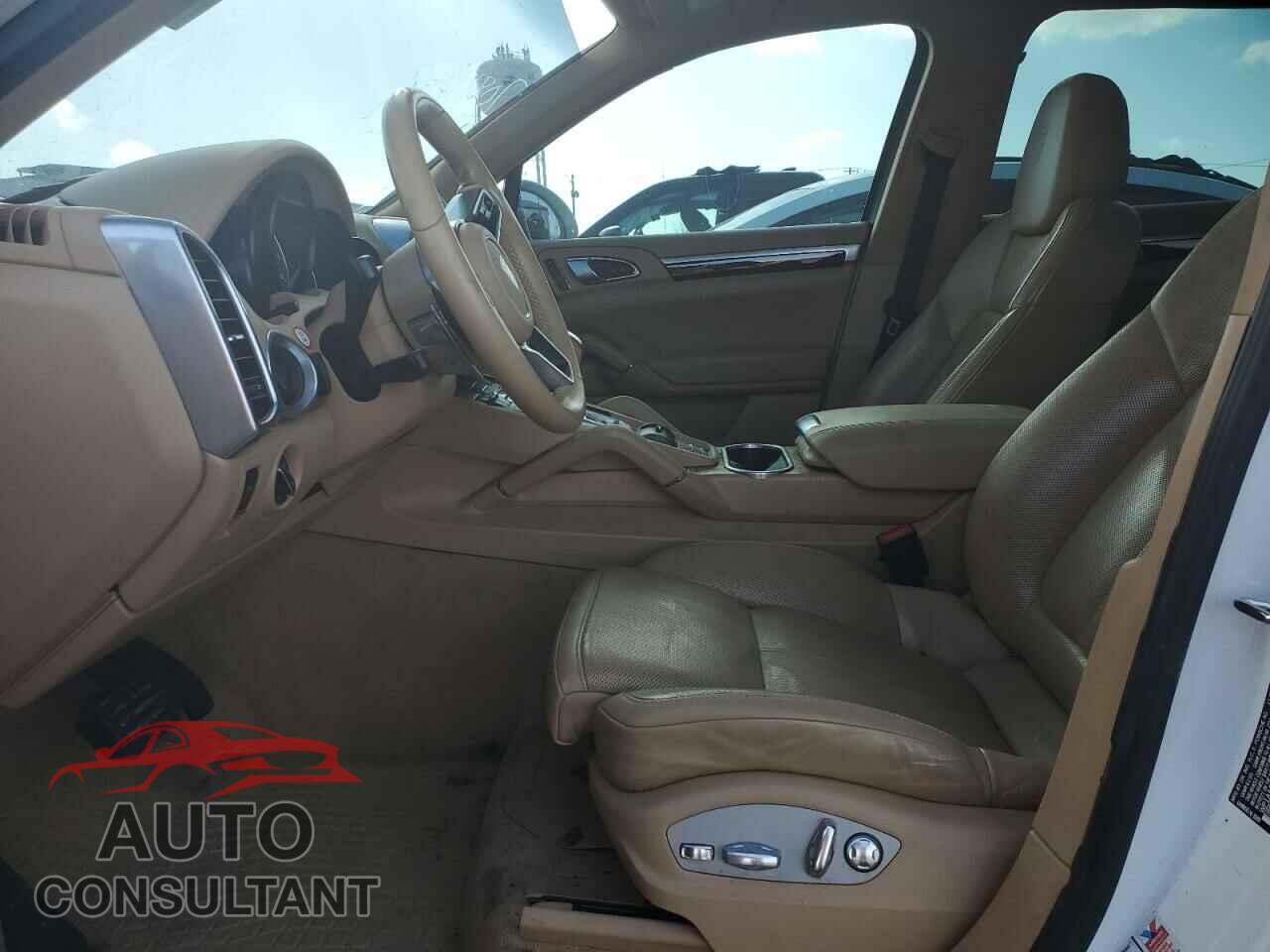 PORSCHE CAYENNE 2017 - WP1AA2A24HKA86635