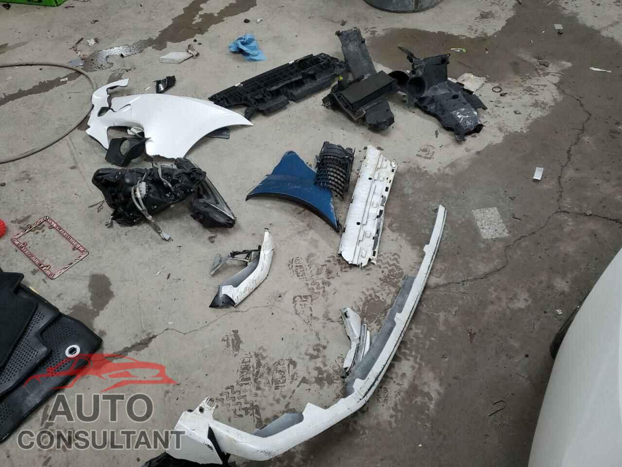 LEXUS IS 2014 - JTHCE1D22E5004592