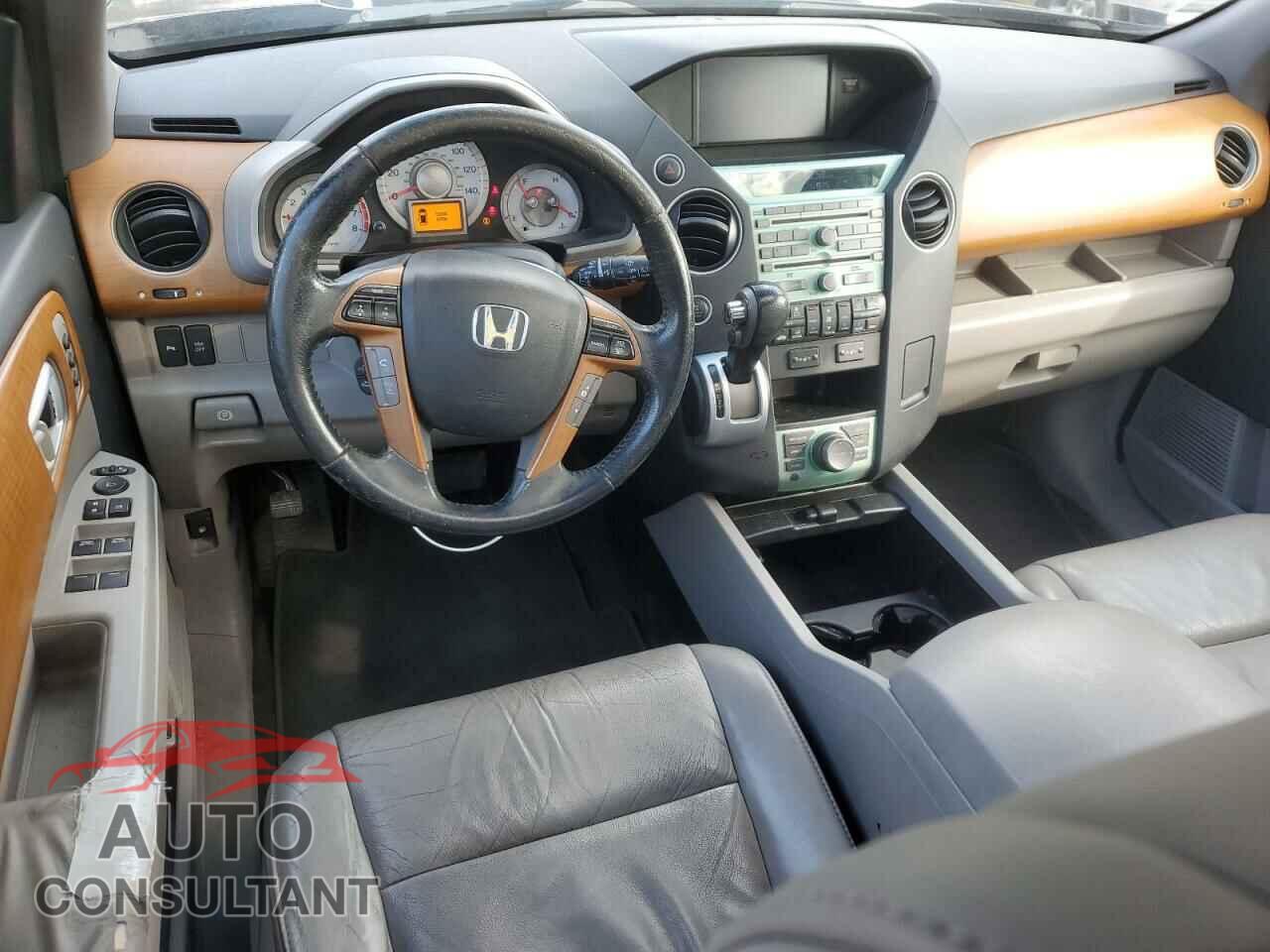 HONDA PILOT 2011 - 5FNYF4H90BB001925