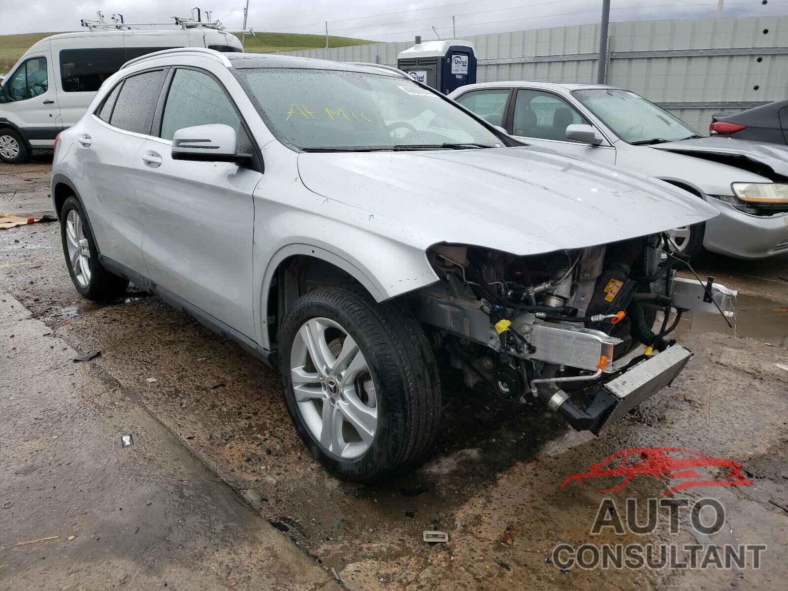 MERCEDES-BENZ GLA-CLASS 2019 - WDCTG4GB3KJ581413