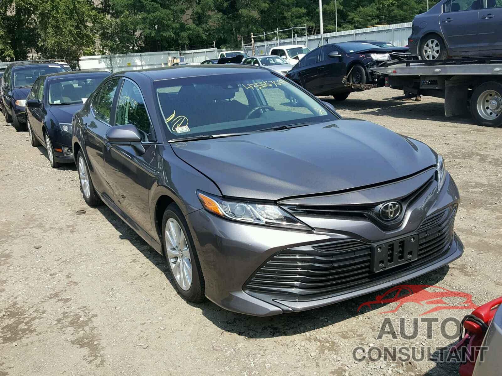 TOYOTA CAMRY 2018 - 4T1B11HK6JU067340