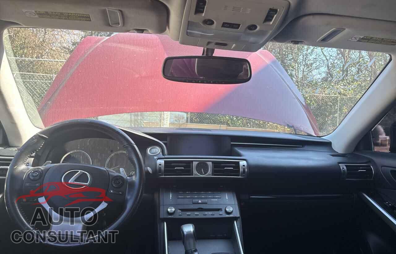 LEXUS IS 2015 - JTHBF1D21F5068178