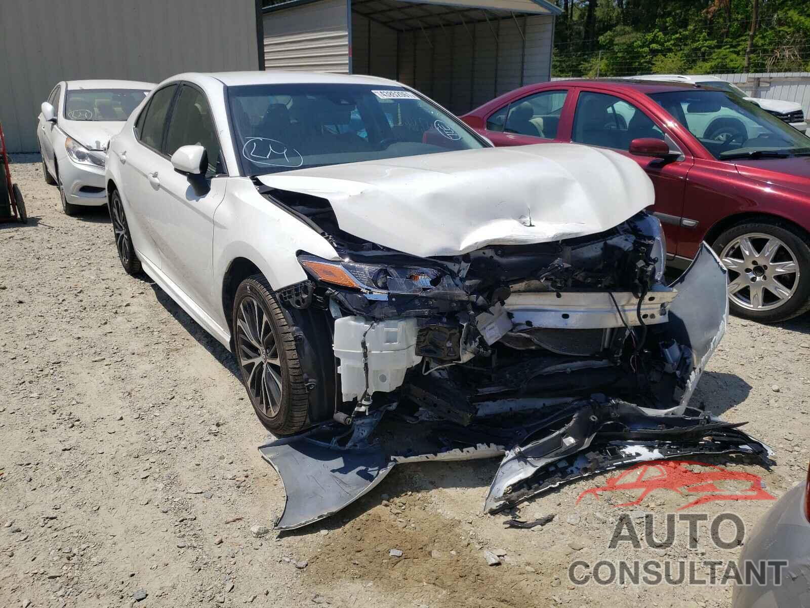 TOYOTA CAMRY 2018 - JTNB11HK8J3019487