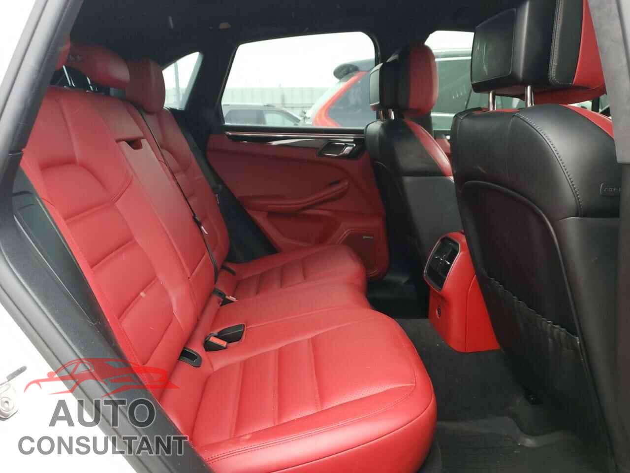 PORSCHE MACAN 2017 - WP1AF2A52HLB60737