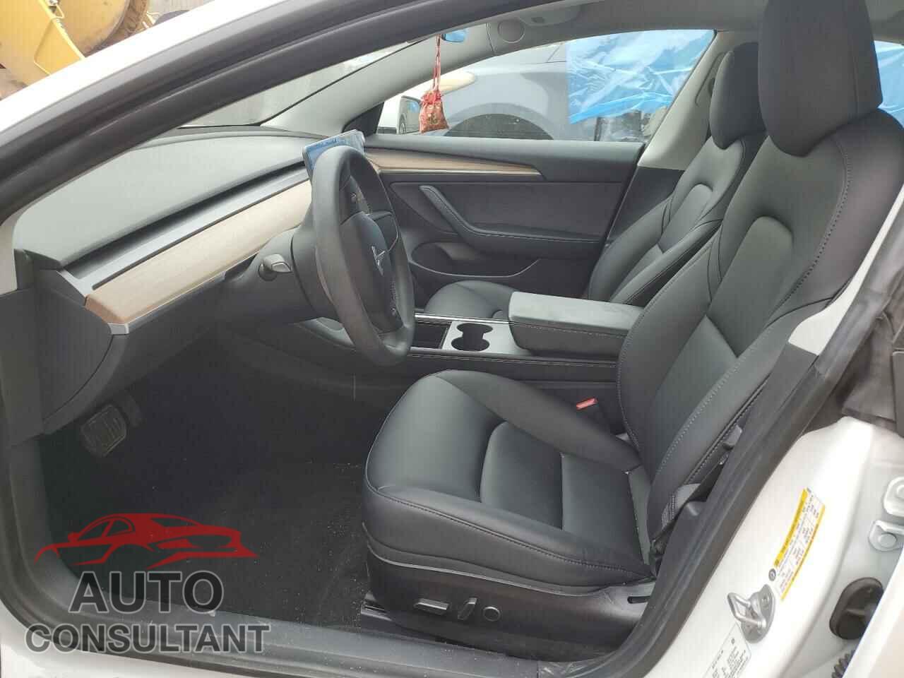 TESLA MODEL 3 2021 - 5YJ3E1EAXMF029227