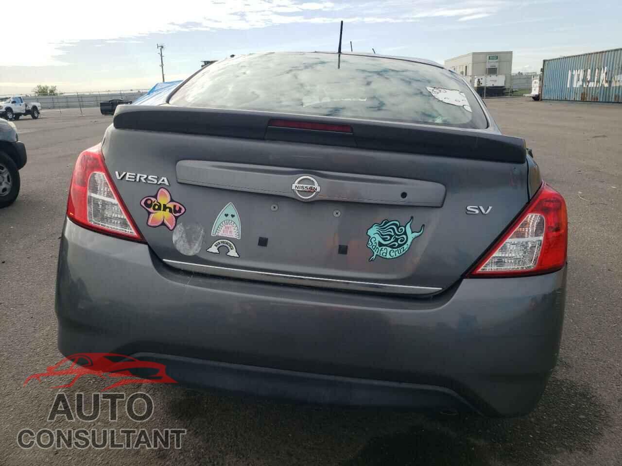 NISSAN VERSA 2017 - 3N1CN7AP1HL886902