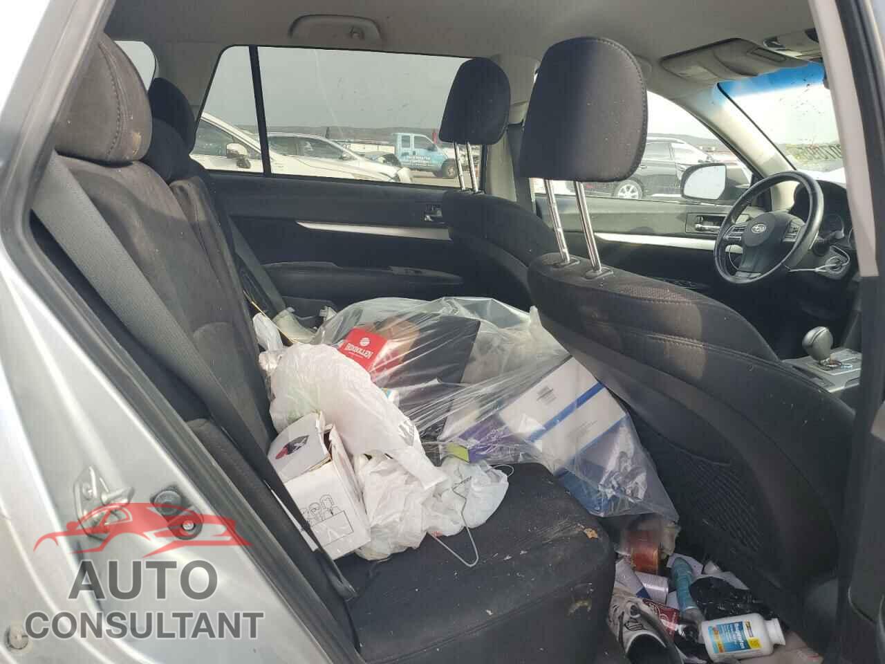SUBARU OUTBACK 2013 - 4S4BRCCC8D3300052