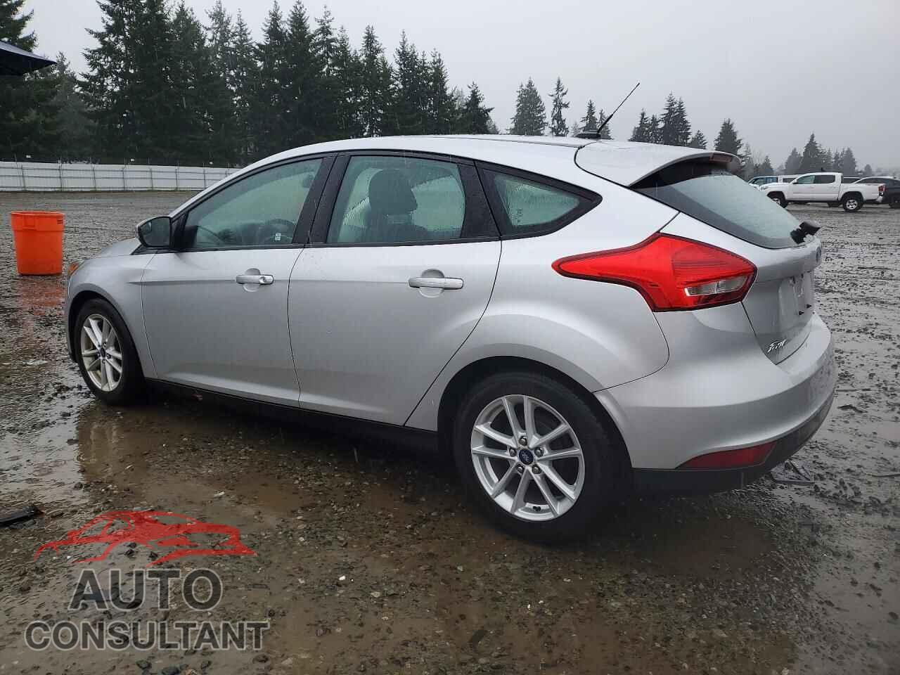 FORD FOCUS 2015 - 1FADP3K28FL241850
