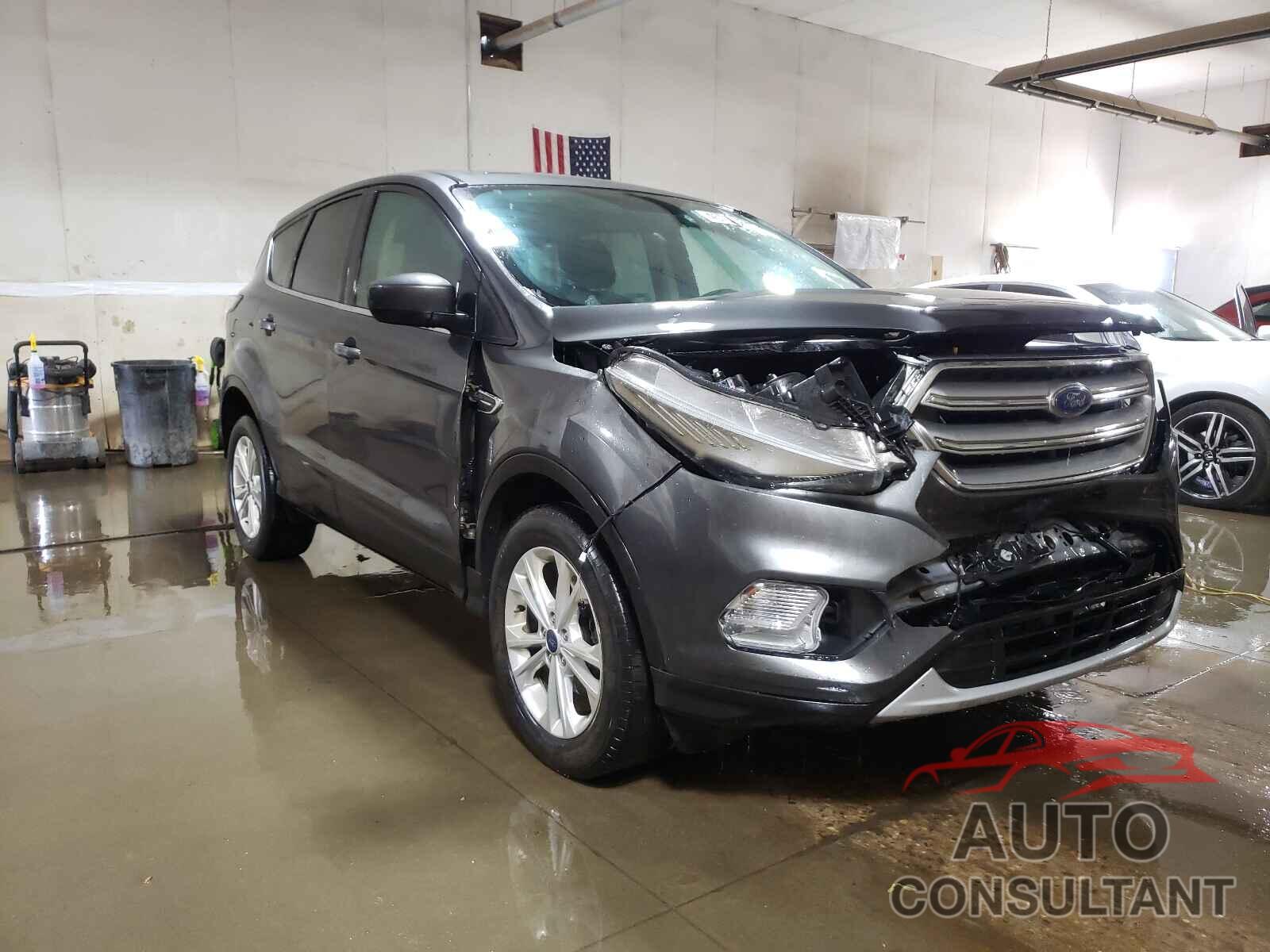 FORD ESCAPE 2017 - 1FMCU0GD0HUE91311
