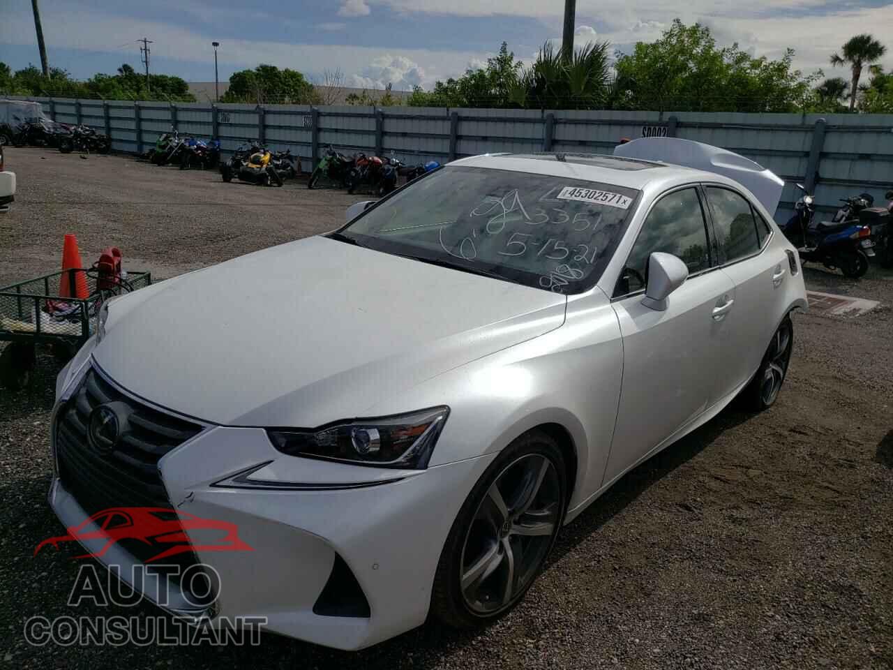 LEXUS IS 2018 - JTHBA1D24J5073351