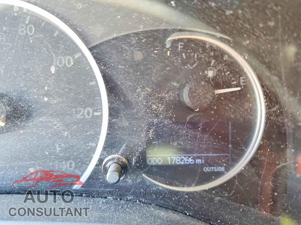 LEXUS CT 200 2012 - JTHKD5BHXC2105617