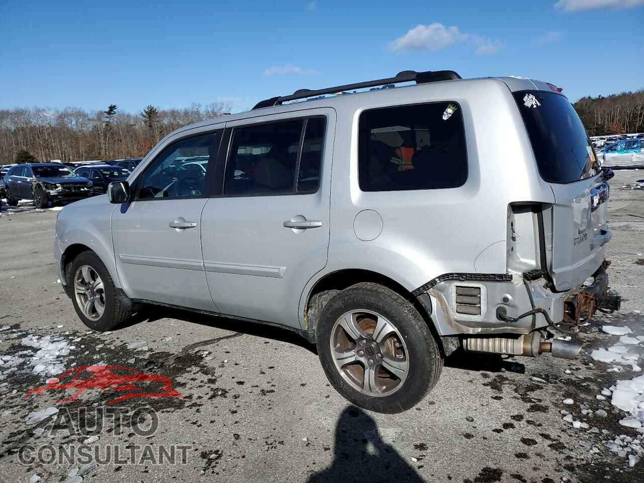 HONDA PILOT 2011 - 5FNYF4H63BB013024