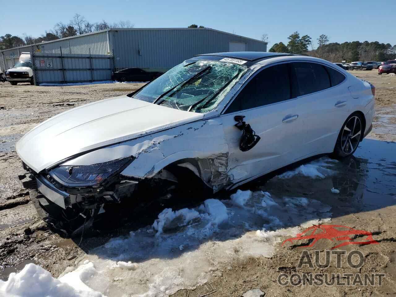 HYUNDAI SONATA 2022 - KMHL44J2XNA220428
