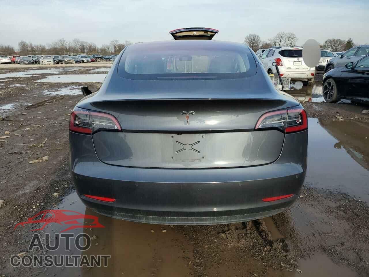 TESLA MODEL 3 2018 - 5YJ3E1EA6JF006023