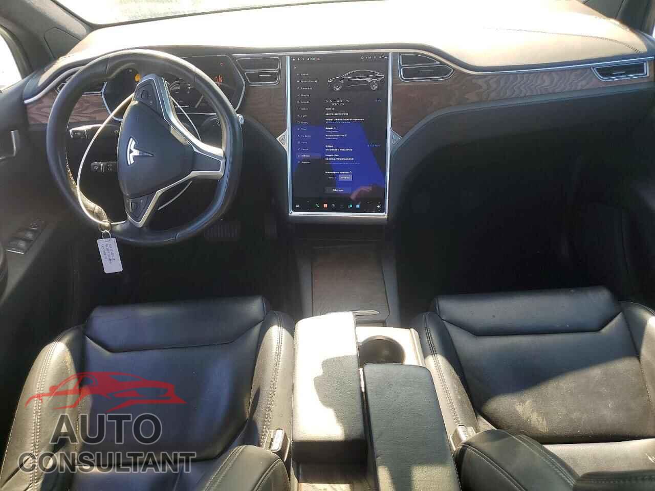 TESLA MODEL X 2017 - 5YJXCAE27HF076706