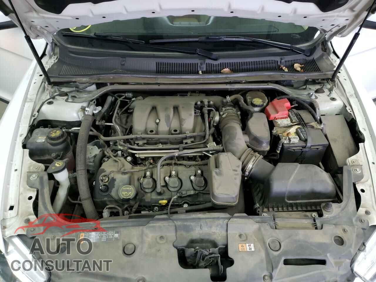 FORD TAURUS 2017 - 1FAHP2E84HG137783