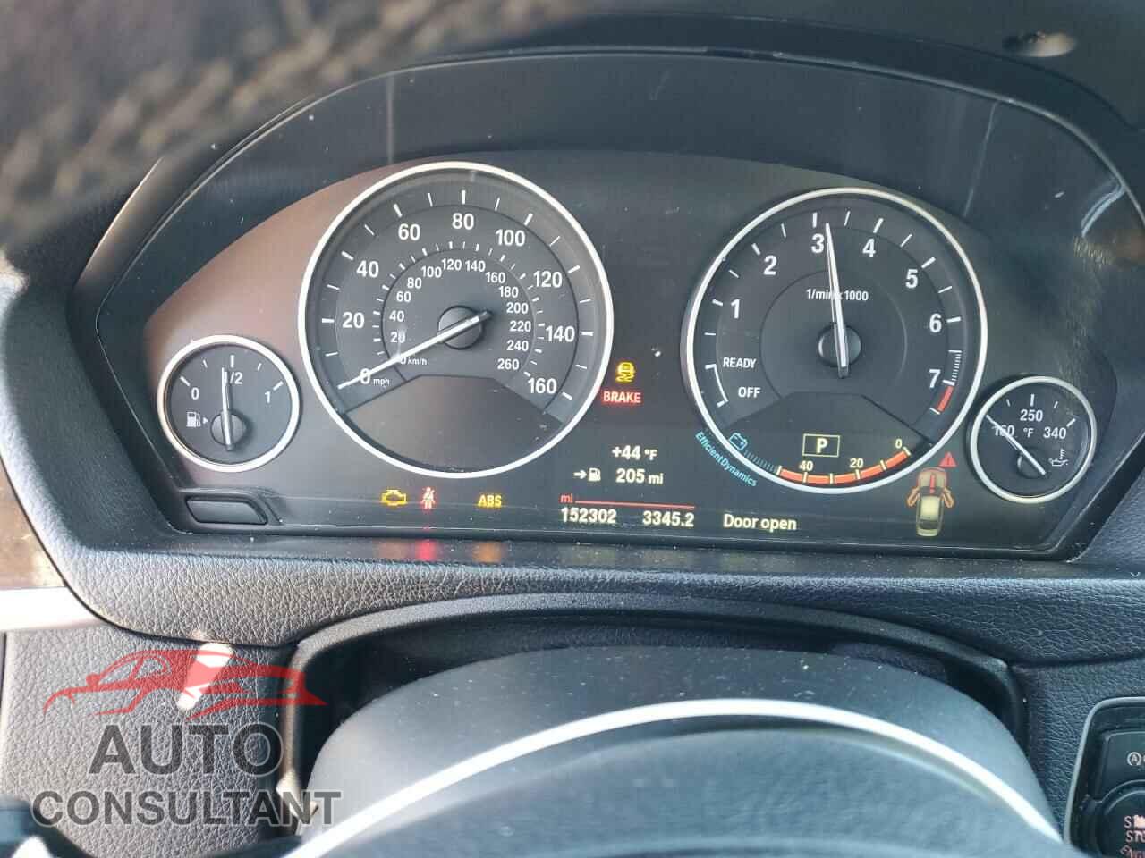 BMW 3 SERIES 2016 - WBA8E5G50GNU19852