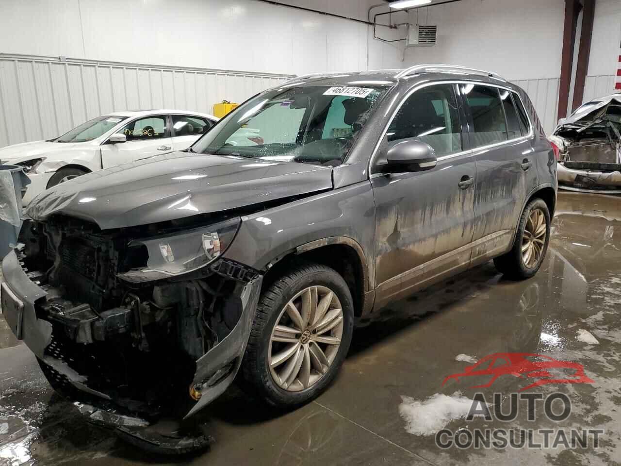 VOLKSWAGEN TIGUAN 2013 - WVGBV7AX9DW001483