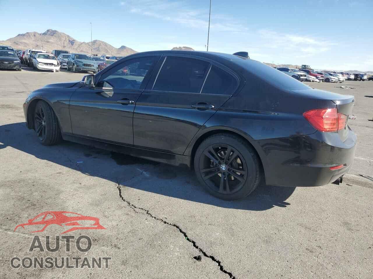 BMW 3 SERIES 2012 - WBA3C1C5XCF433826