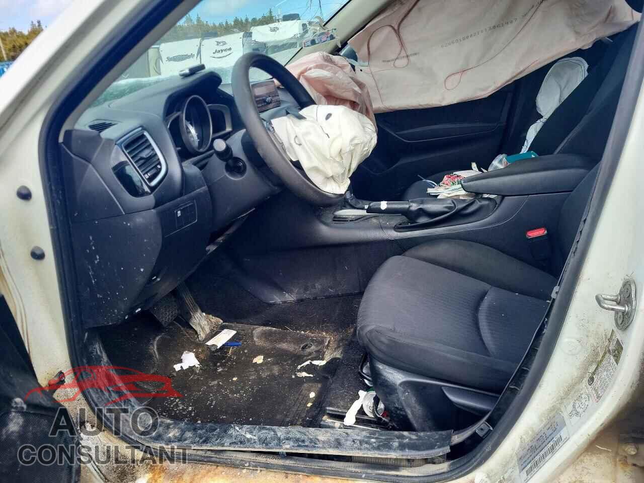MAZDA 3 2014 - JM1BM1U78E1143189