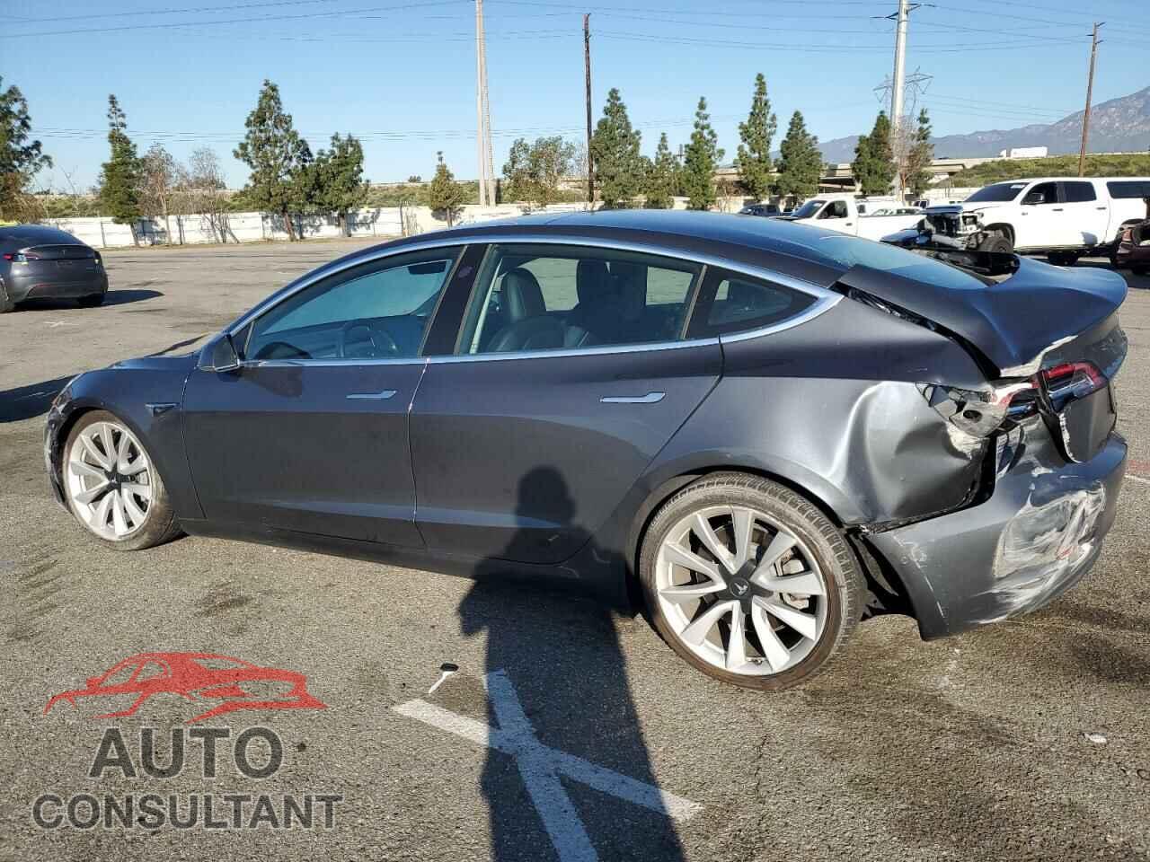 TESLA MODEL 3 2020 - 5YJ3E1EBXLF646473