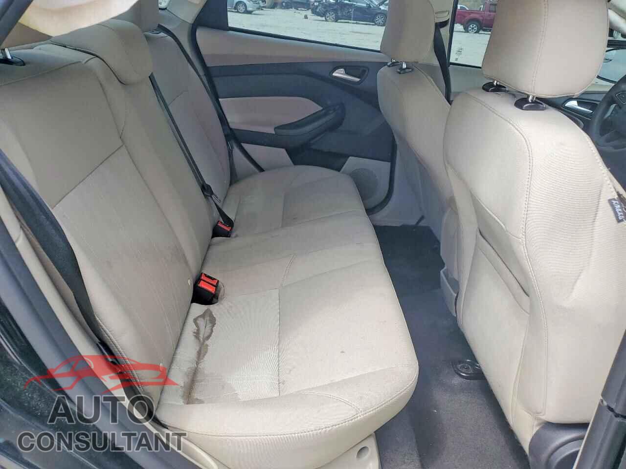 FORD FOCUS 2016 - 1FADP3F28GL207130