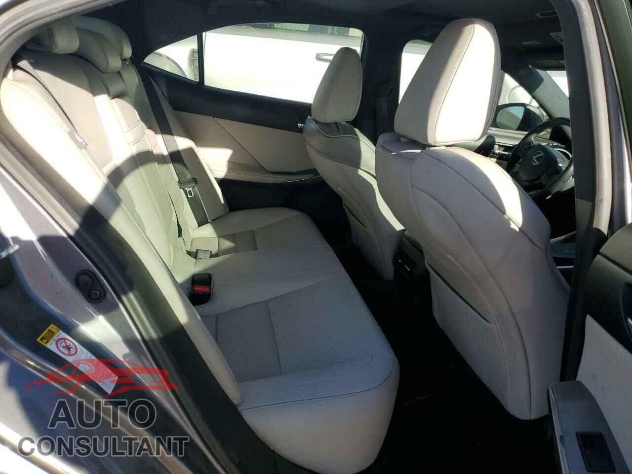 LEXUS IS 2014 - JTHBE1D20E5003663