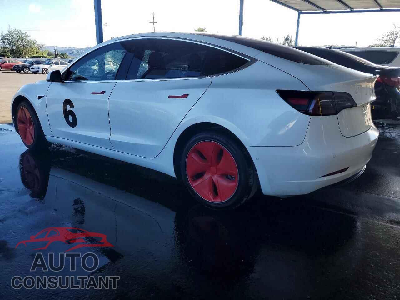 TESLA MODEL 3 2018 - 5YJ3E1EA4JF044527