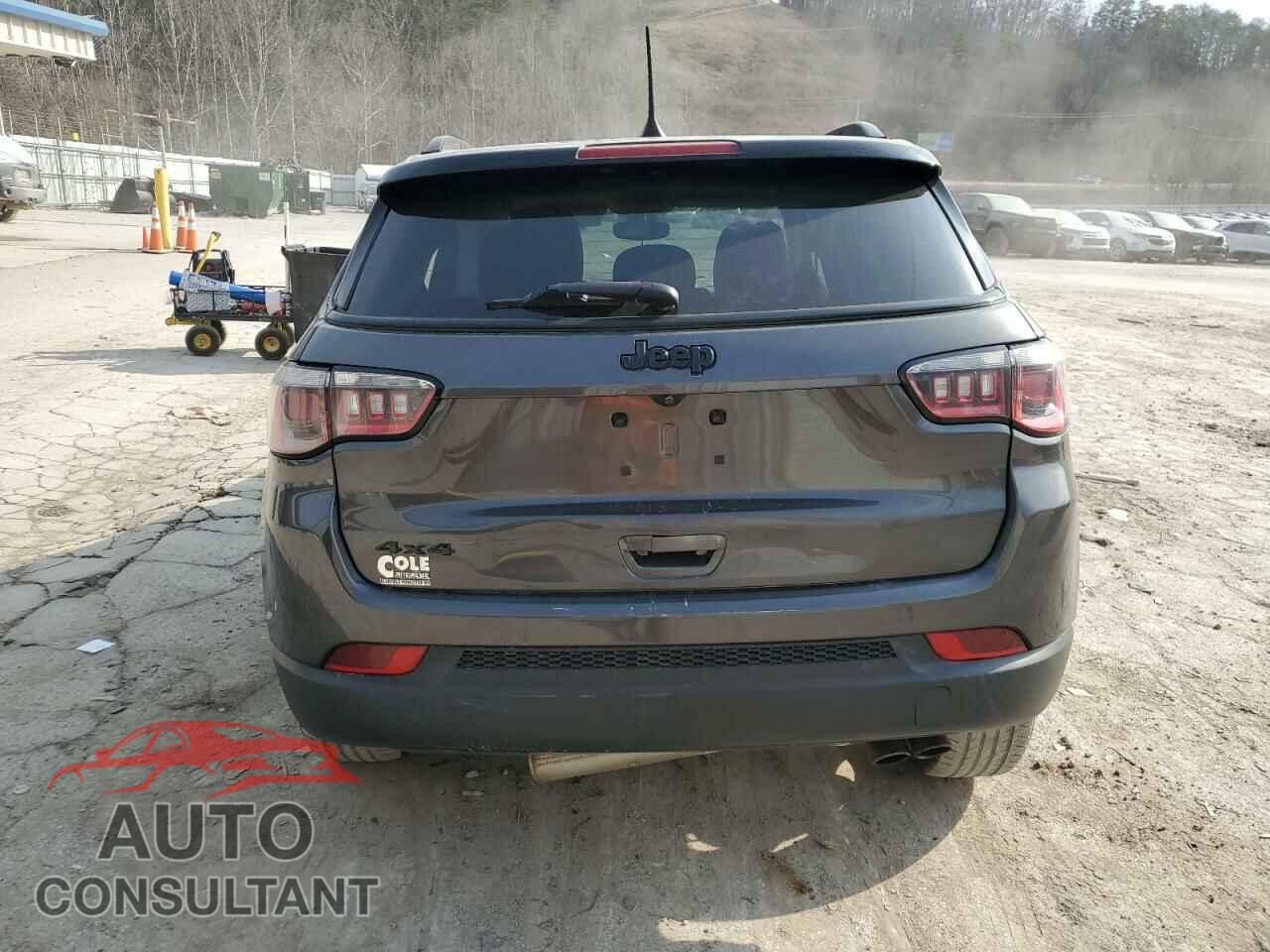 JEEP COMPASS 2018 - 3C4NJDBB8JT433658