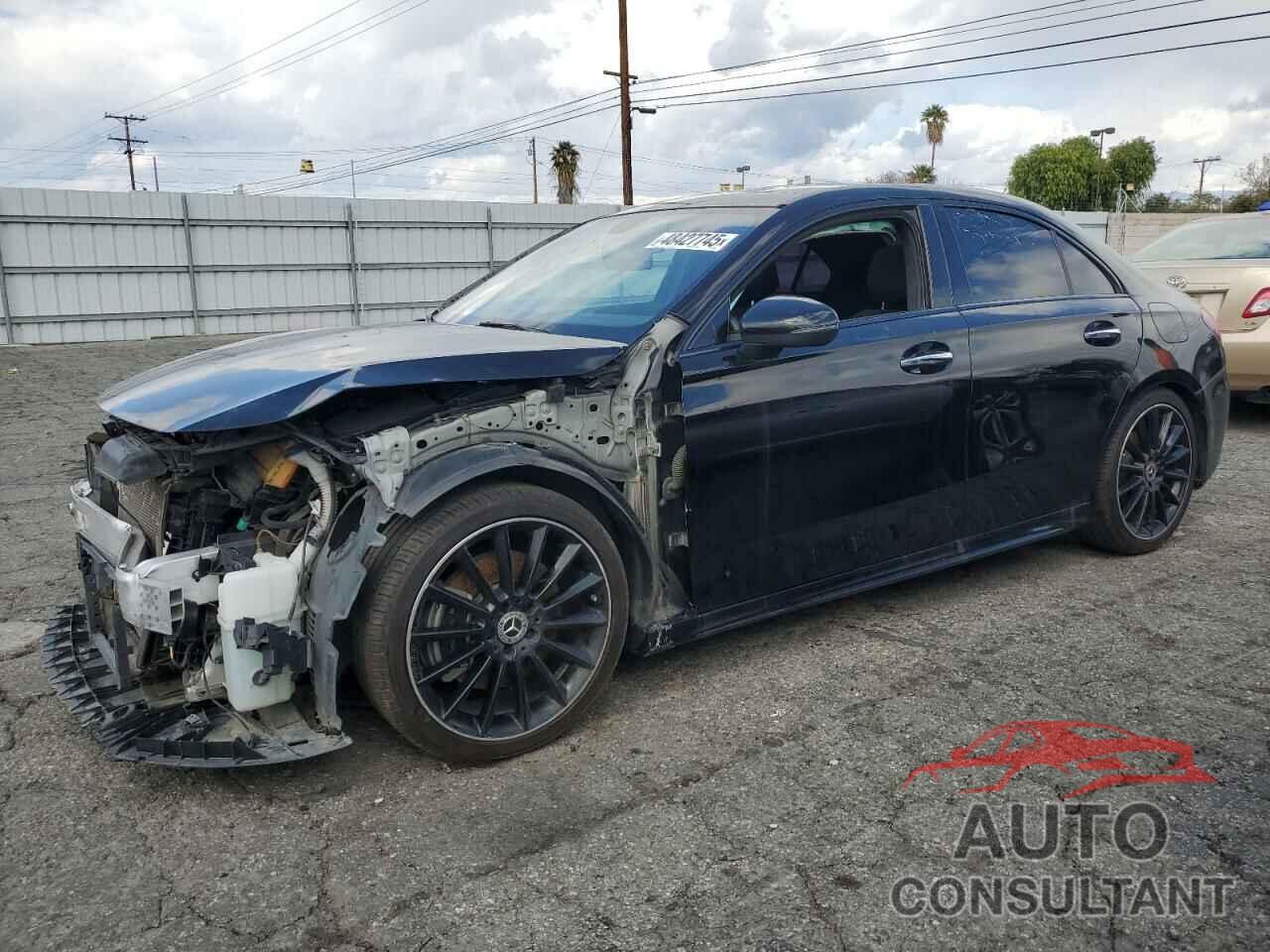 MERCEDES-BENZ A-CLASS 2019 - WDD3G4EB4KW008618