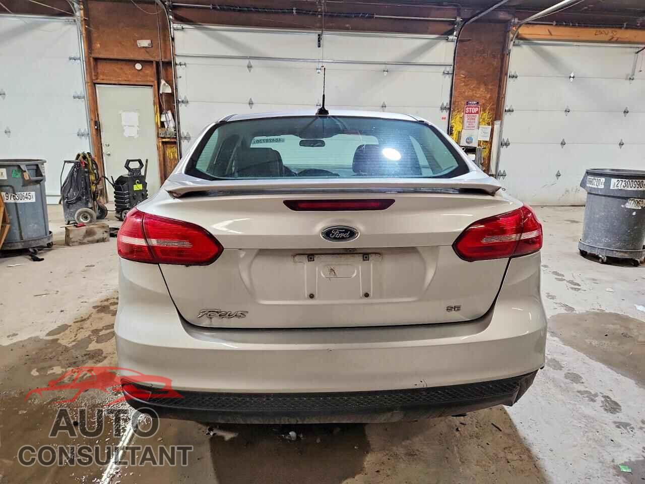 FORD FOCUS 2015 - 1FADP3F22FL346698