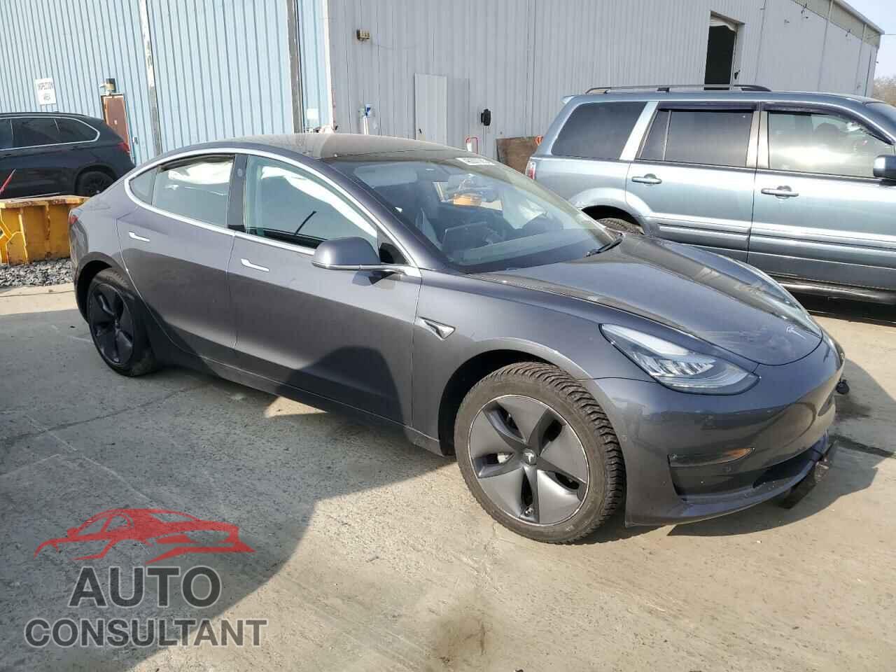 TESLA MODEL 3 2018 - 5YJ3E1EA0JF153633