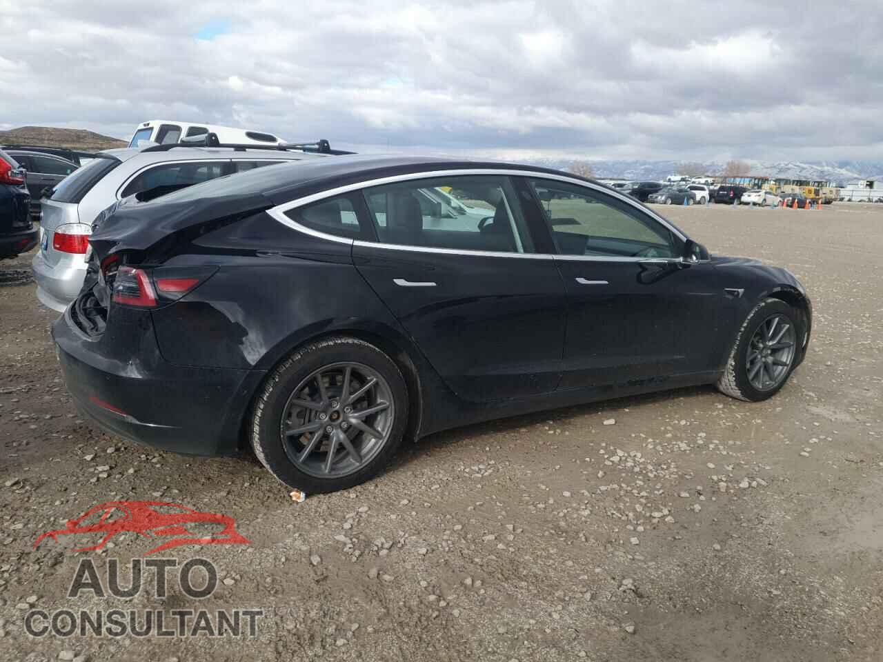 TESLA MODEL 3 2019 - 5YJ3E1EA3KF304384