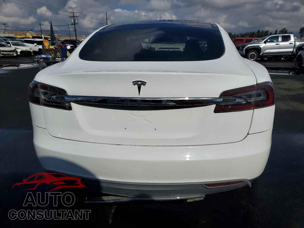 TESLA MODEL S 2013 - 5YJSA1CN0DFP13944