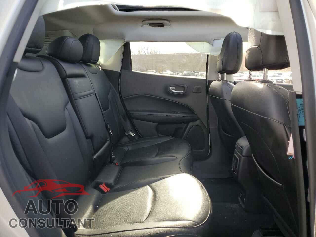 JEEP COMPASS 2019 - 3C4NJDCB9KT675102